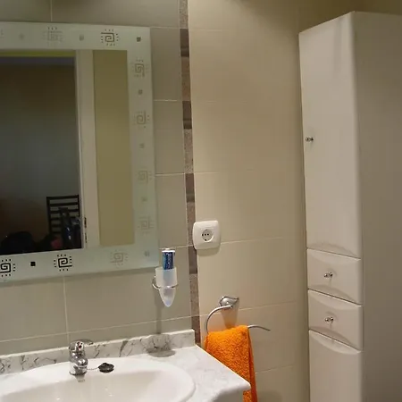 Brisas De * دينايا