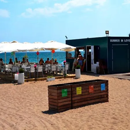 Brisas De دينايا