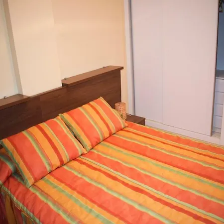 Brisas De شقة دينايا